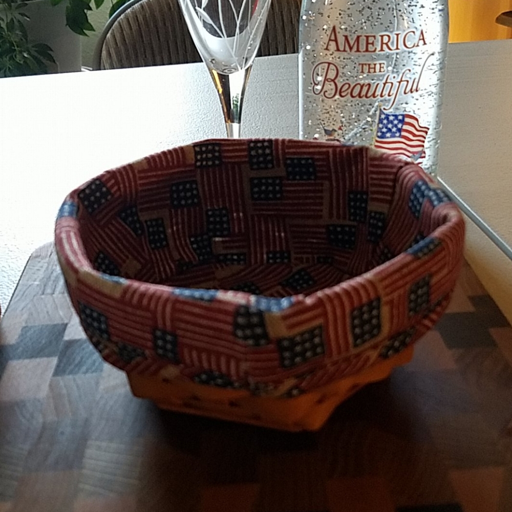 Longaberger Basket with 2 liners combo. - Picture 2 of 4
